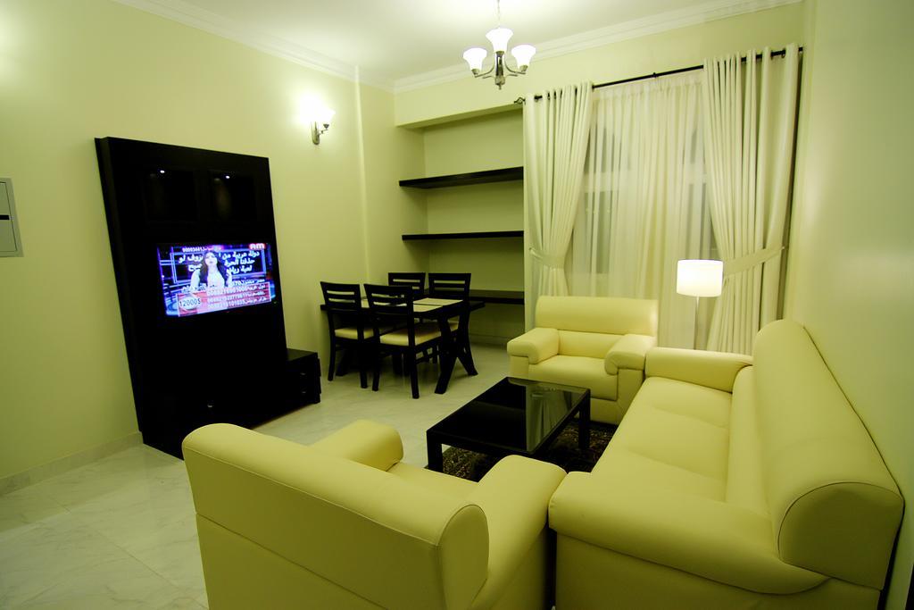 Remas Hotel Suites - Al Khoudh, Seeb, Muscat Rum bild